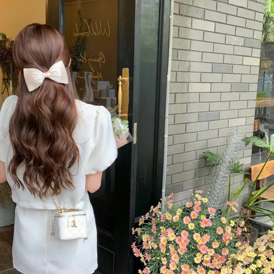 濶少艳福