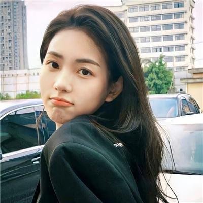 三个摩登女性